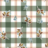 a repeating pattern of green and white checkered squares, each containing a small flower or leaf. The pattern is composed of various shades of green and white, with some squares also featuring brown and orange accents. The image is a collage of multiple smaller images, and the text "4 cm" is visible, indicating the size of the pattern.